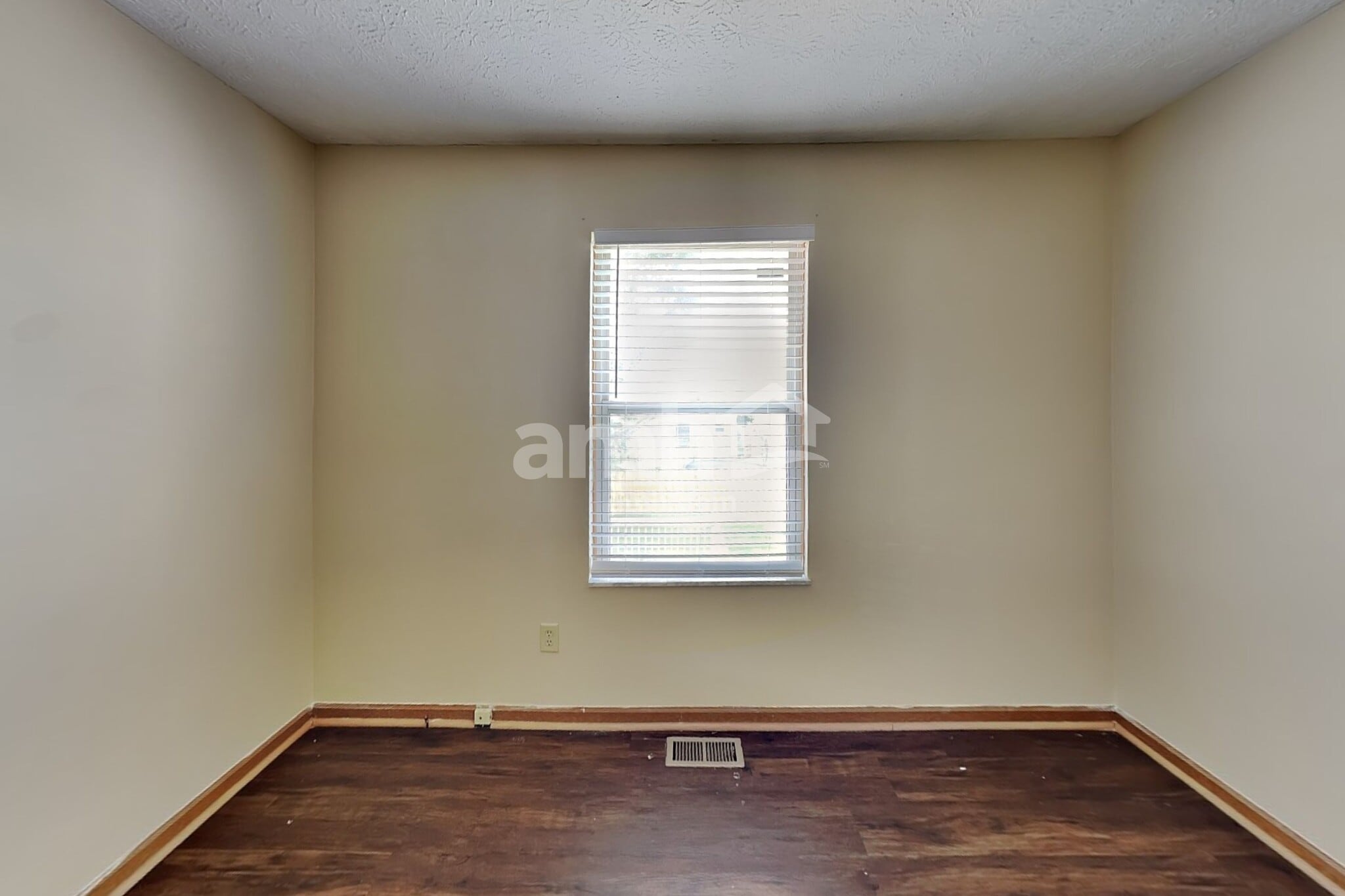 Building Photo - 2759 Beal Dr