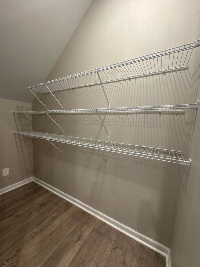 Building Photo - 4 Bedroom, 2.5 Bath and 2 Car Garage in Hartmann Crossing!