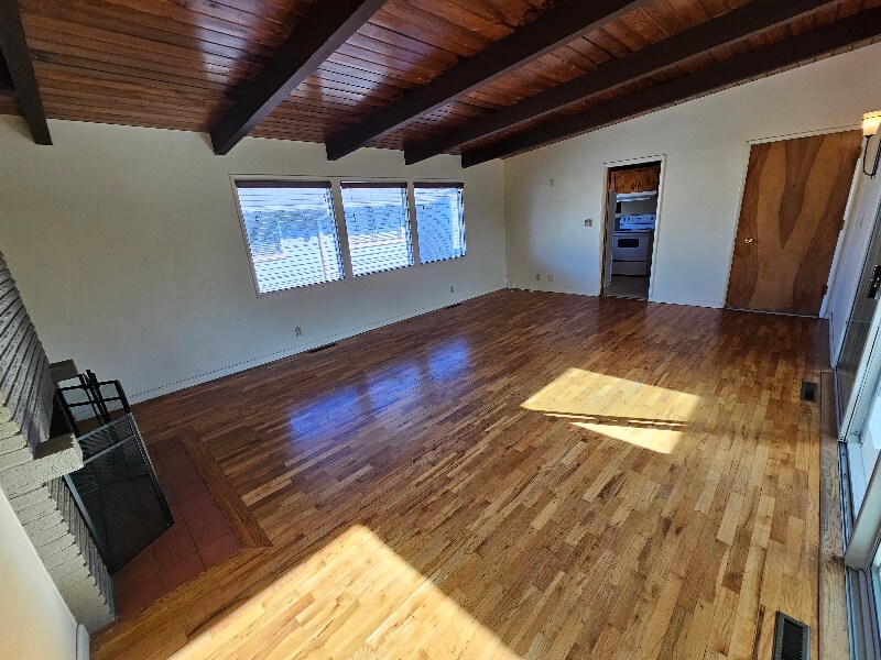 Building Photo - 511 NE 8th St