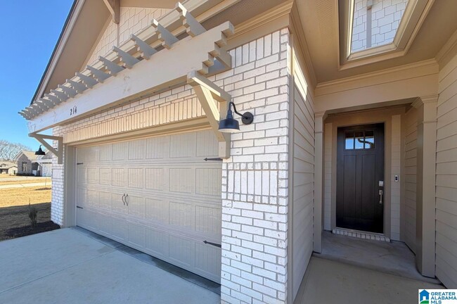 Building Photo - 214 Stockyard Cir