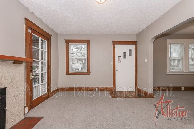 Building Photo - 542 Lindell St