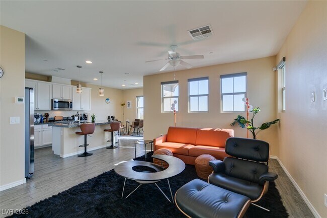 Building Photo - 172 Petaluma Valley Dr