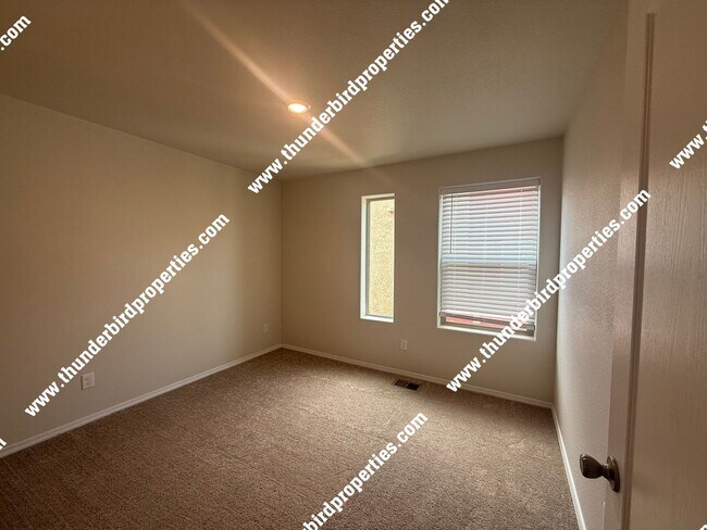Building Photo - Beautiful 4 bedroom home near KAFB