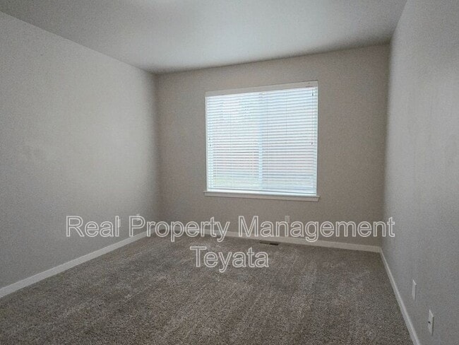 Building Photo - 4746 Hadley St