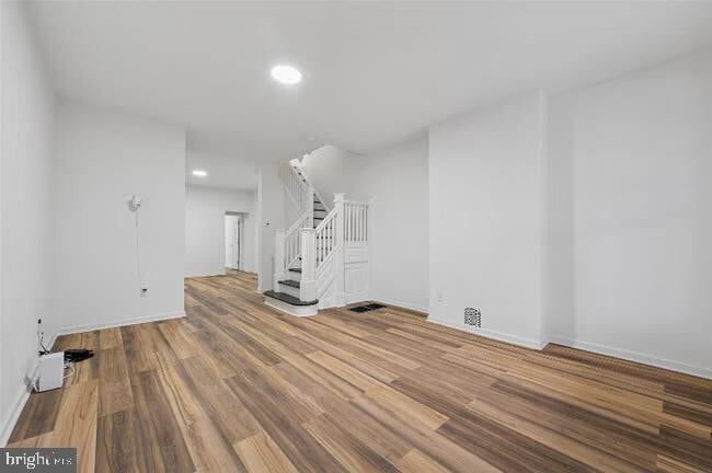 Building Photo - 5628 W Girard Ave