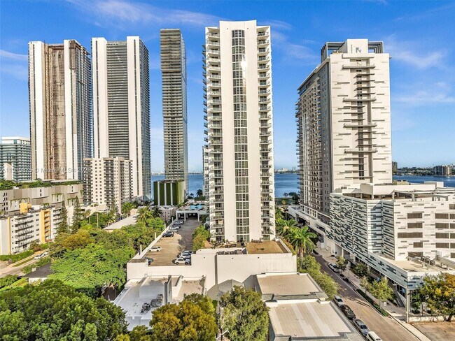 Building Photo - 2200 NE 4th Ave