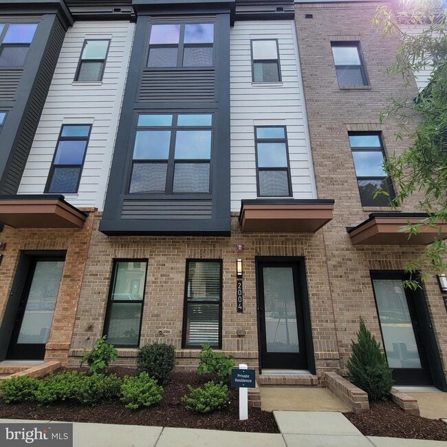 Building Photo - 2004 Tysons Ridgeline Rd