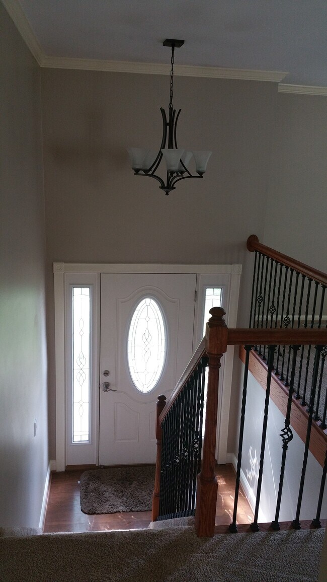 Building Photo - 9028 Garfield Dr