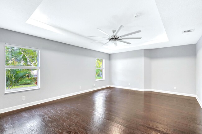 Building Photo - 6453 Paradise Cove
