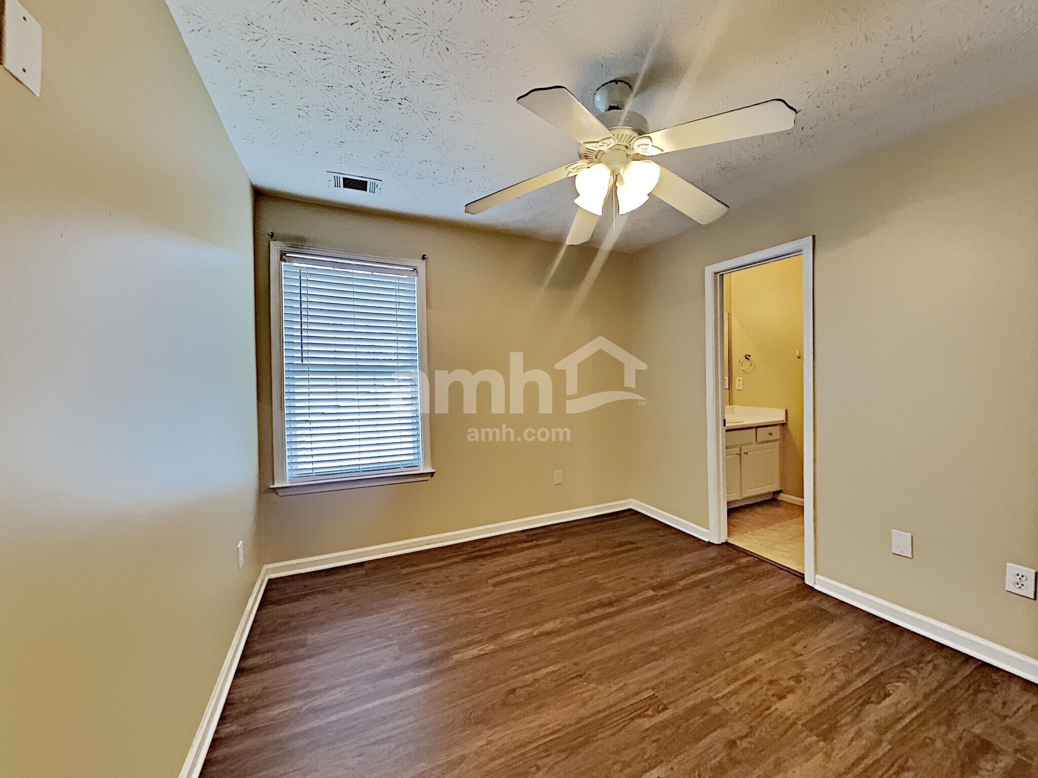 Building Photo - 1388 Glenover Way