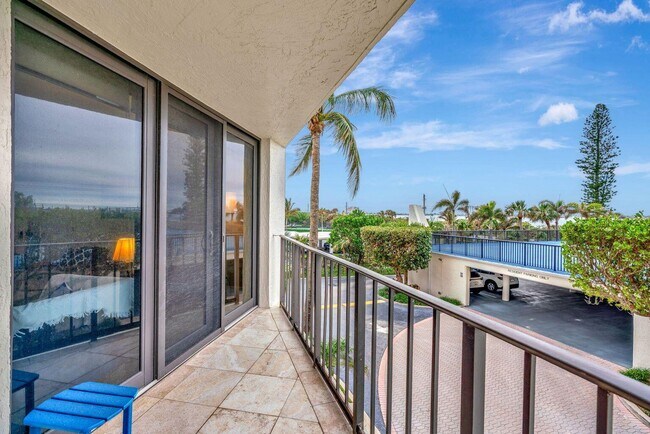Building Photo - 5420 N Ocean Dr