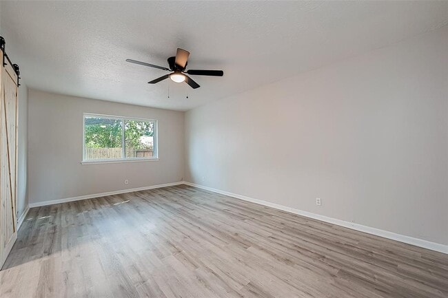 Building Photo - 23130 Bayleaf Dr