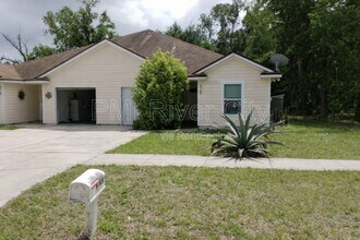 Building Photo - 820 Filmore Ln