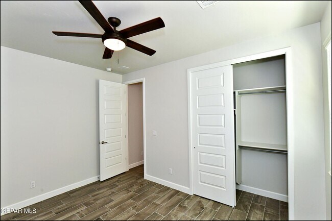Building Photo - 13146 Cleethorpes St