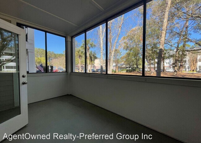 Building Photo - 3 br, 2 bath House - 1025 Riverland Woods ...