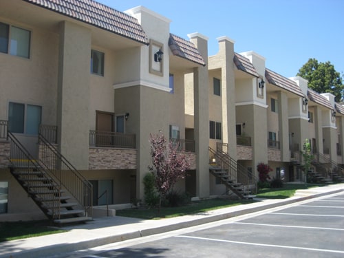 Building Photo - Stoneridge by the Lake