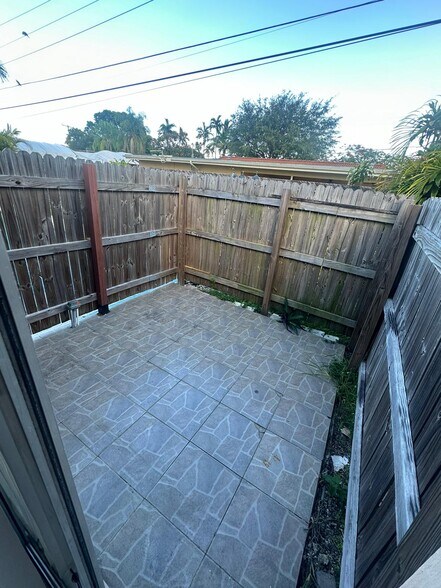 Patio - 12510 SW 33rd St