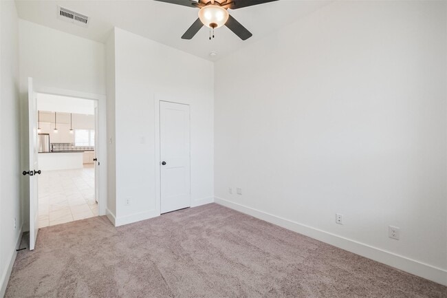 Building Photo - 1547 Cathedral Bend Drive