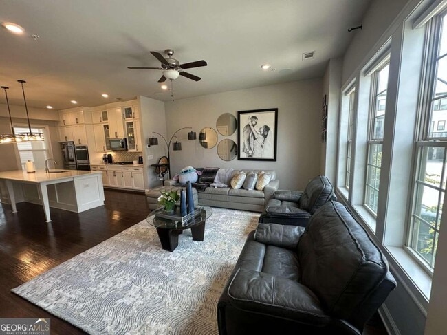 Building Photo - 1508 Slopeside Loop SE