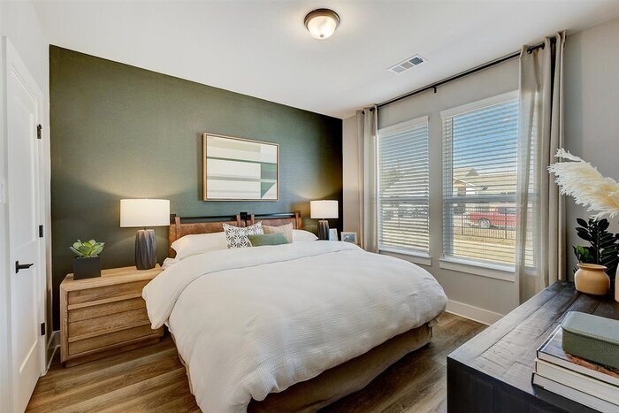 Building Photo - 3905 Constantine Dr