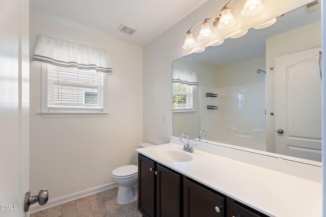 Building Photo - 855 Ember Dr