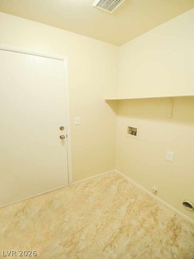 Building Photo - 3825 Gulliver St