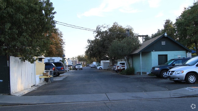 Primary Photo - Bell's Trailer Village