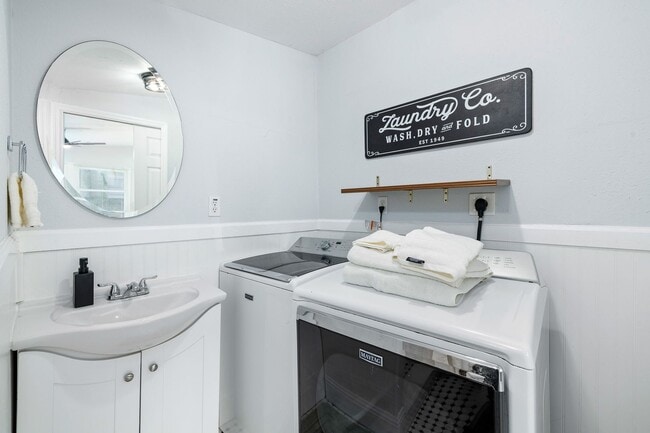 Building Photo - Live Wilder: Historic Charm Steps from Tampa’s Trendiest Restaurants