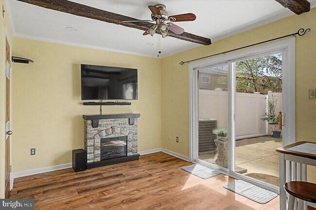 Building Photo - 2282 Suzann Dr