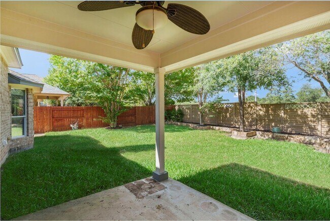 Building Photo - 2811 Checker Dr