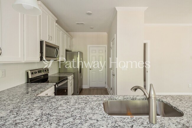 Building Photo - 173 Brixham Lp