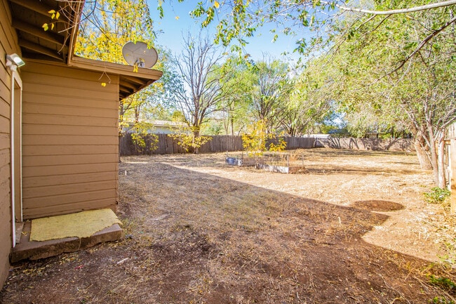 Building Photo - 4602 Detroit Ave