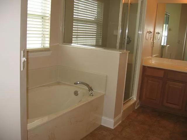 Master Bath - 32041 Hibiscus Parke Ct