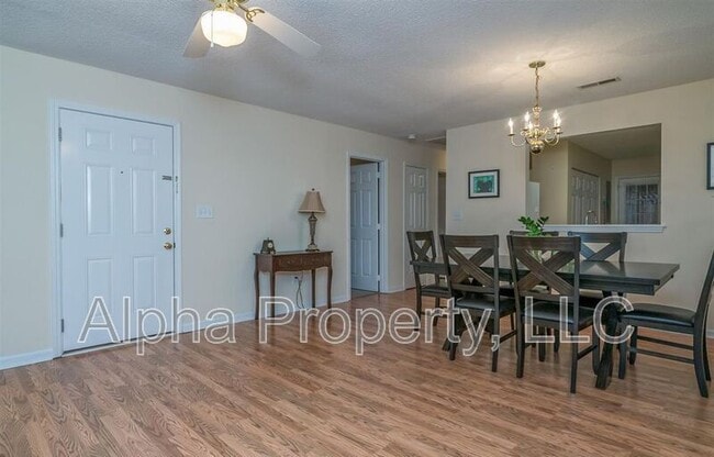 Building Photo - 107 Hammett Grove Ln