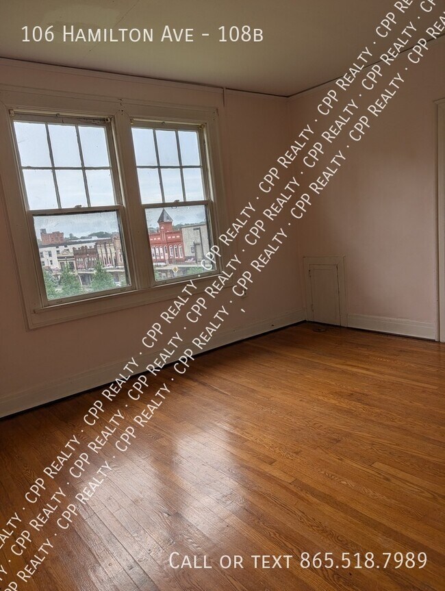Building Photo - 106 Hamilton Ave