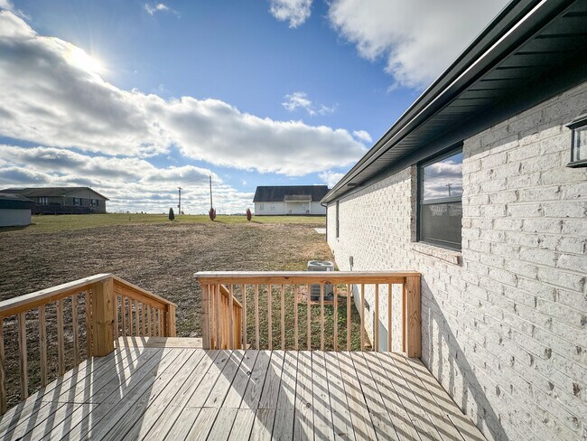 Building Photo - 46 Caden Ln