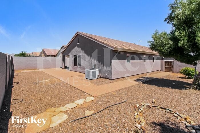 Building Photo - 873 W Desert Seasons Dr