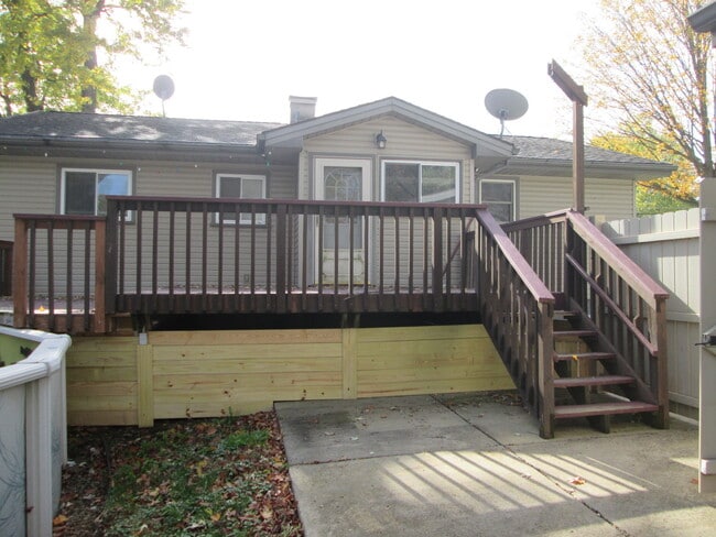 Building Photo - 3968 Staatz Dr