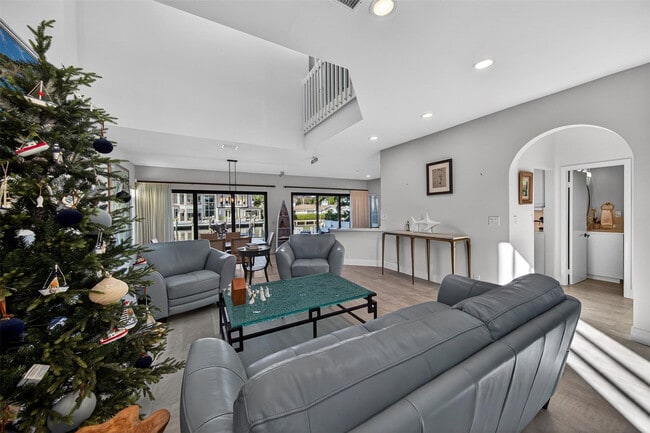 Building Photo - 1505 SE 11th St