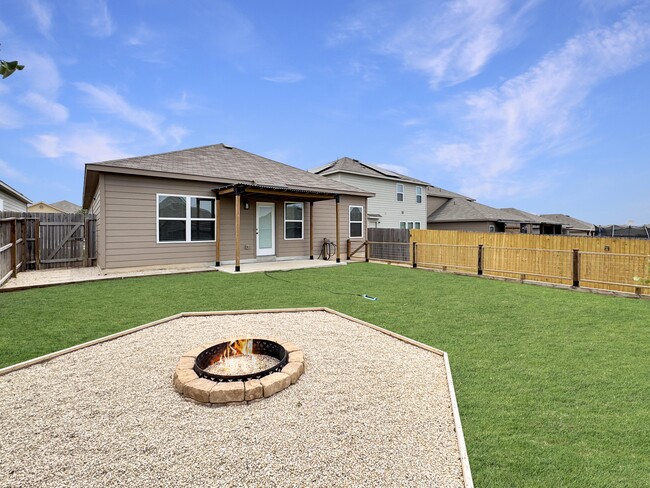 Building Photo - 13019 Heathers Elm