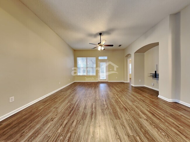 Building Photo - 1860 Enterprise Ave