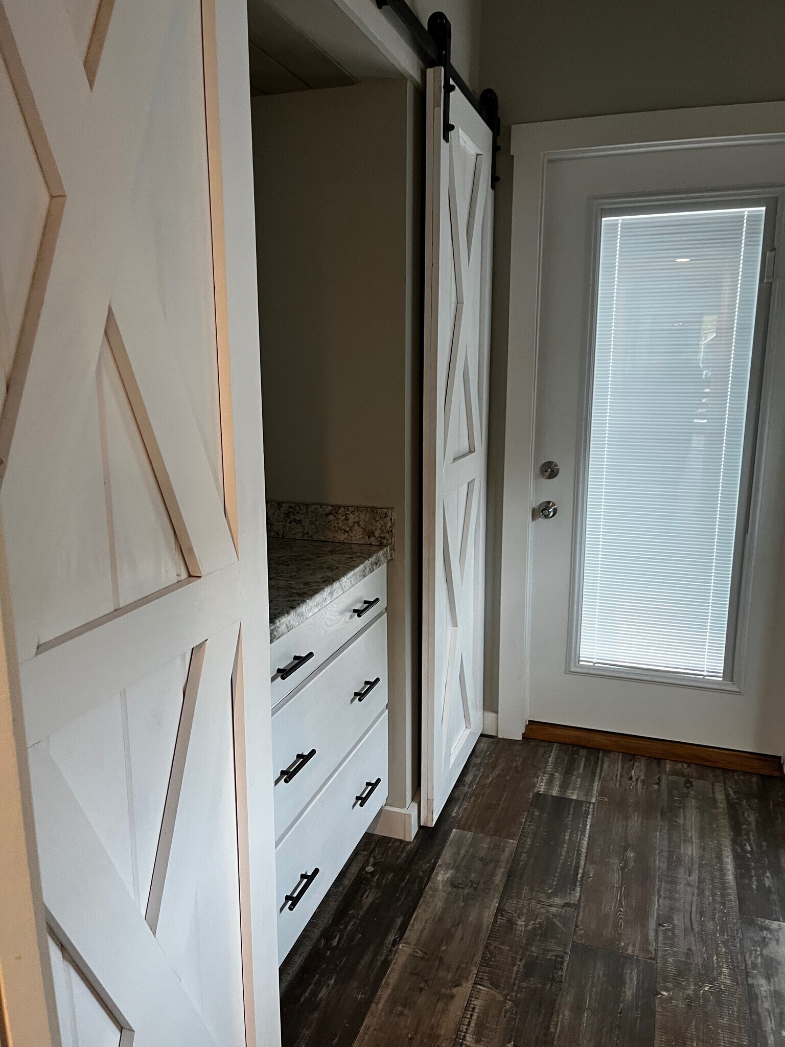 Building Photo - 4 Lakefront Cir