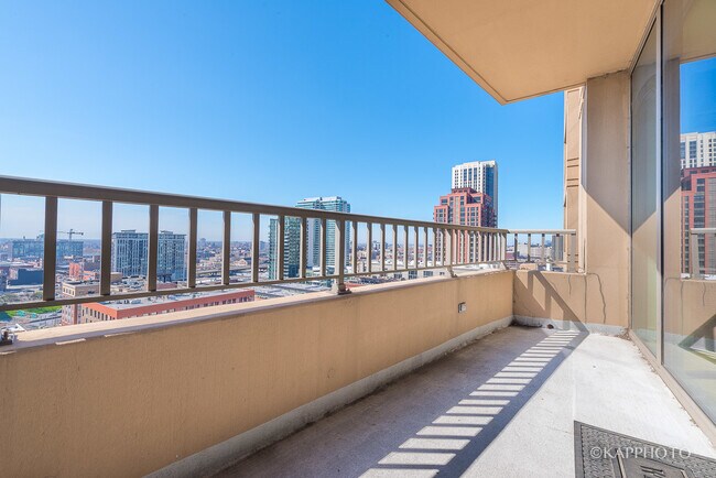 Building Photo - 200 N Jefferson St