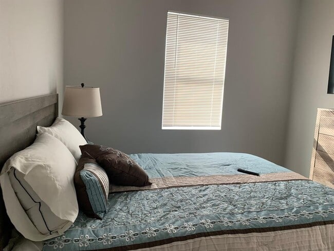 Building Photo - 10364 Kidron Ave