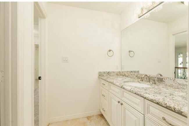 Building Photo - 5807 Boyce Springs Dr