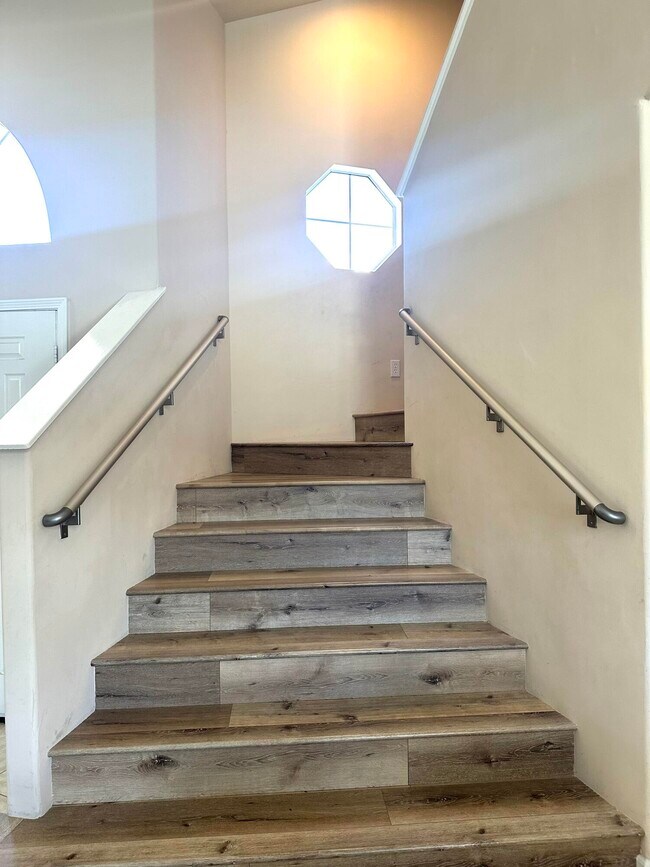 Building Photo - 76961 Sheffield Ct