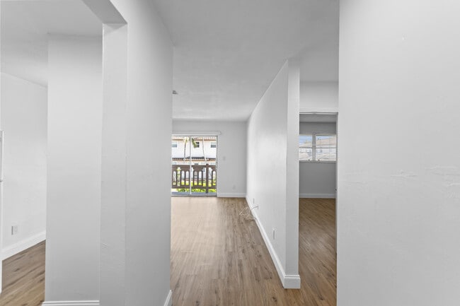 Building Photo - 493 NW 43rd St