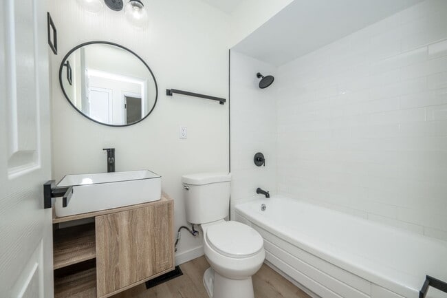 Building Photo - Contemporary Mid Century Modern and updated 3 Bedroom Ranch