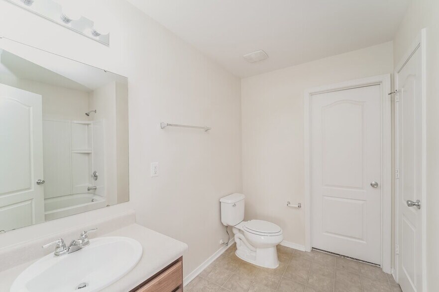Building Photo - 6619 Ruth Ferrell Ct
