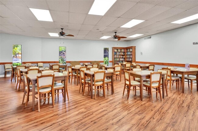 Building Photo - 100 Ashbury Rd